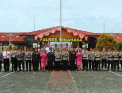 Polres Minahasa Gelar Upacara Wisuda Purna Bhakti Tiga Perwira